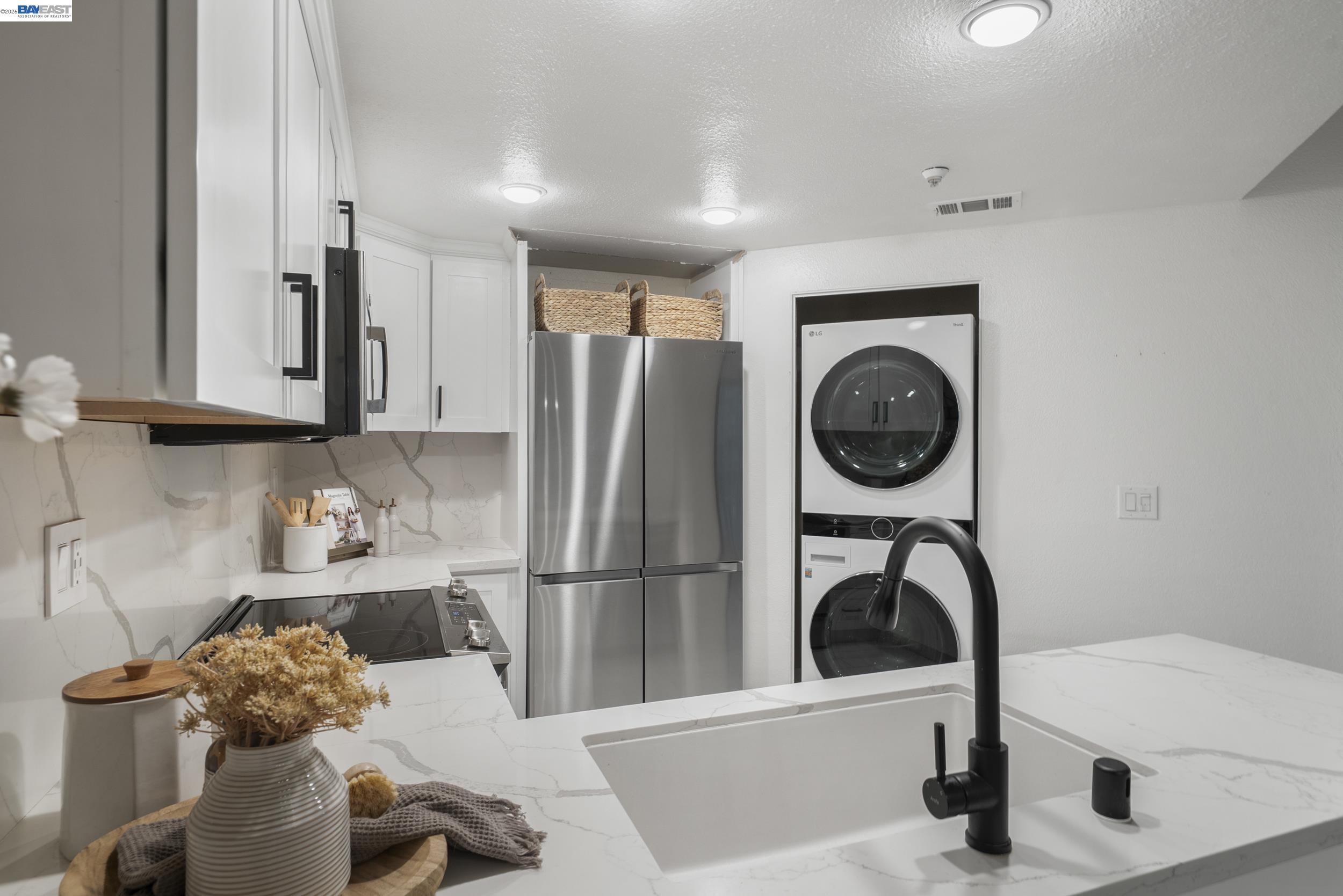 3318 Smoketree Commons Dr