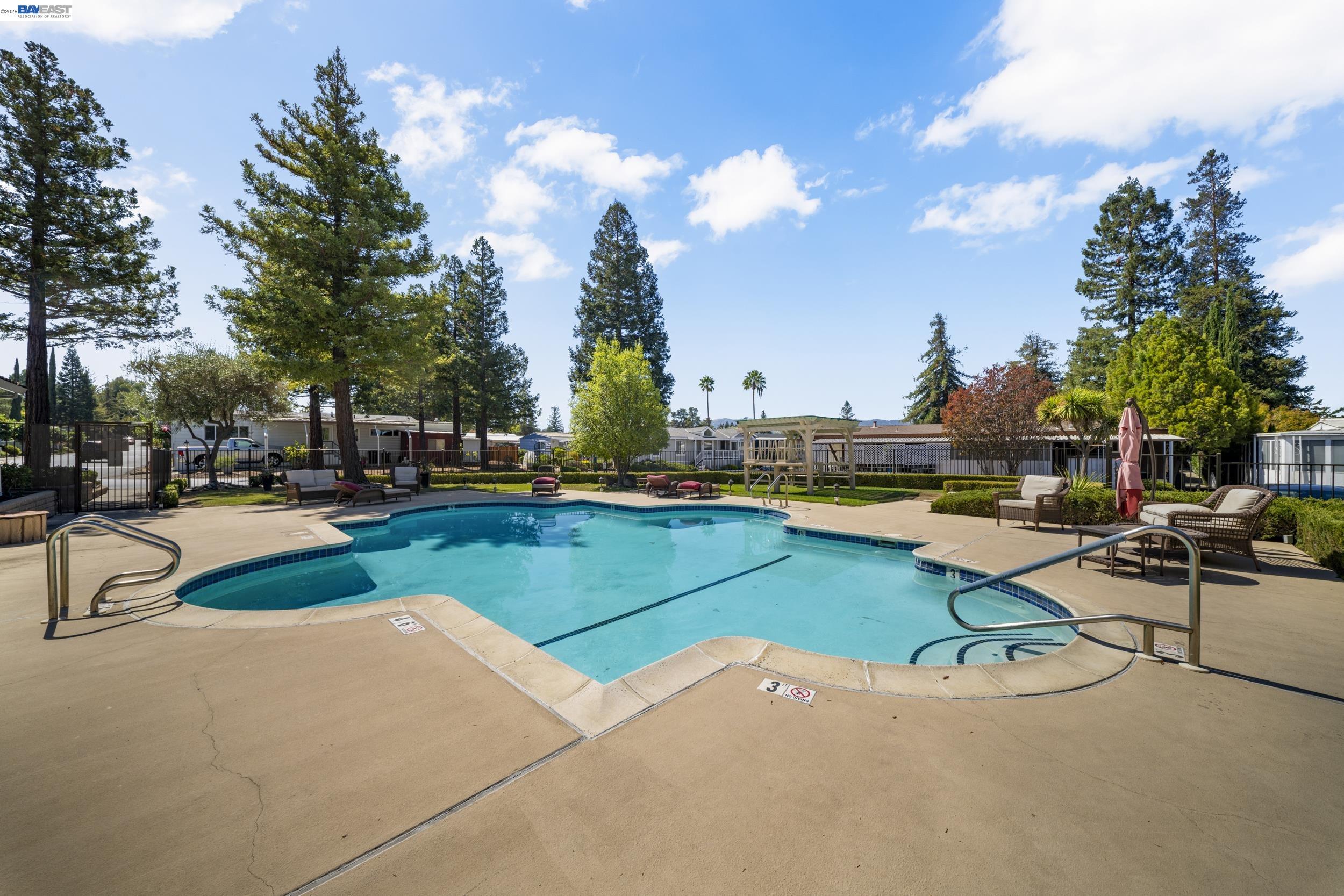 3231 Vineyard Ave # 99