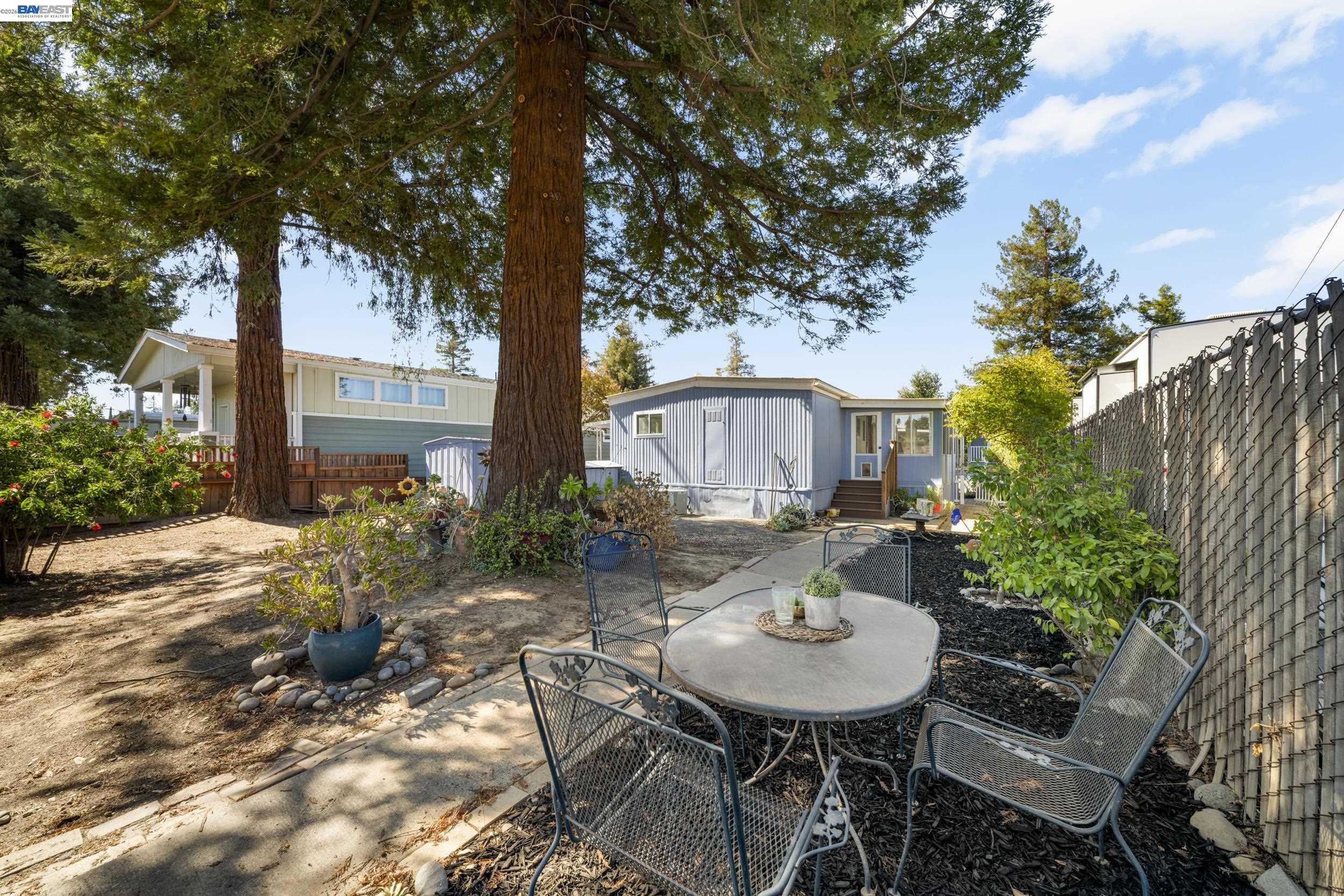 3231 Vineyard Ave # 99