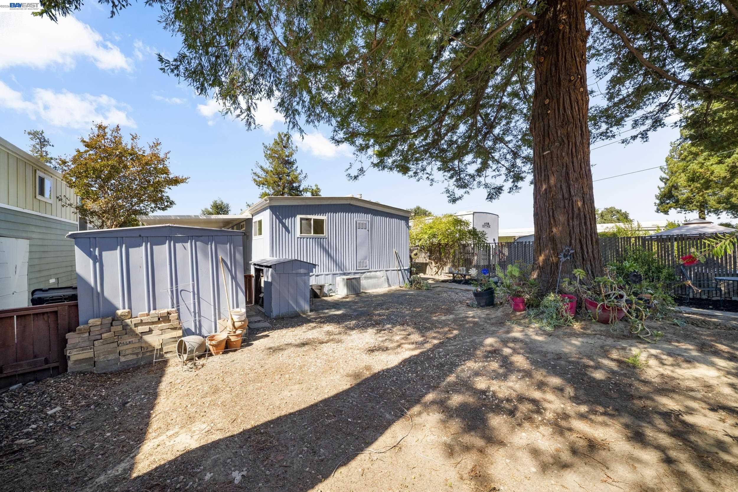3231 Vineyard Ave # 99