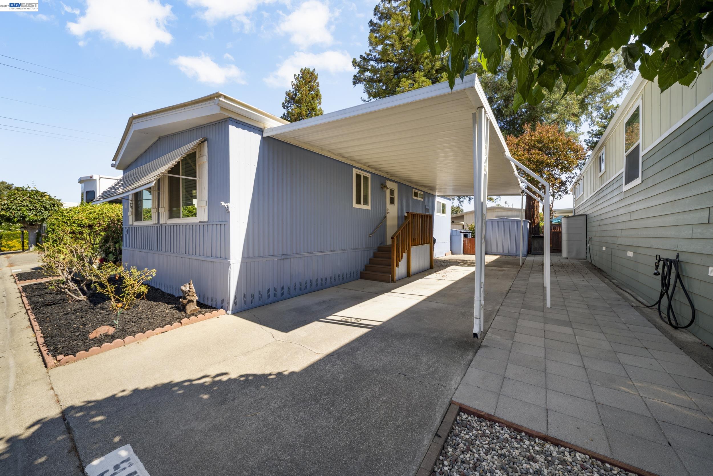 3231 Vineyard Ave # 99