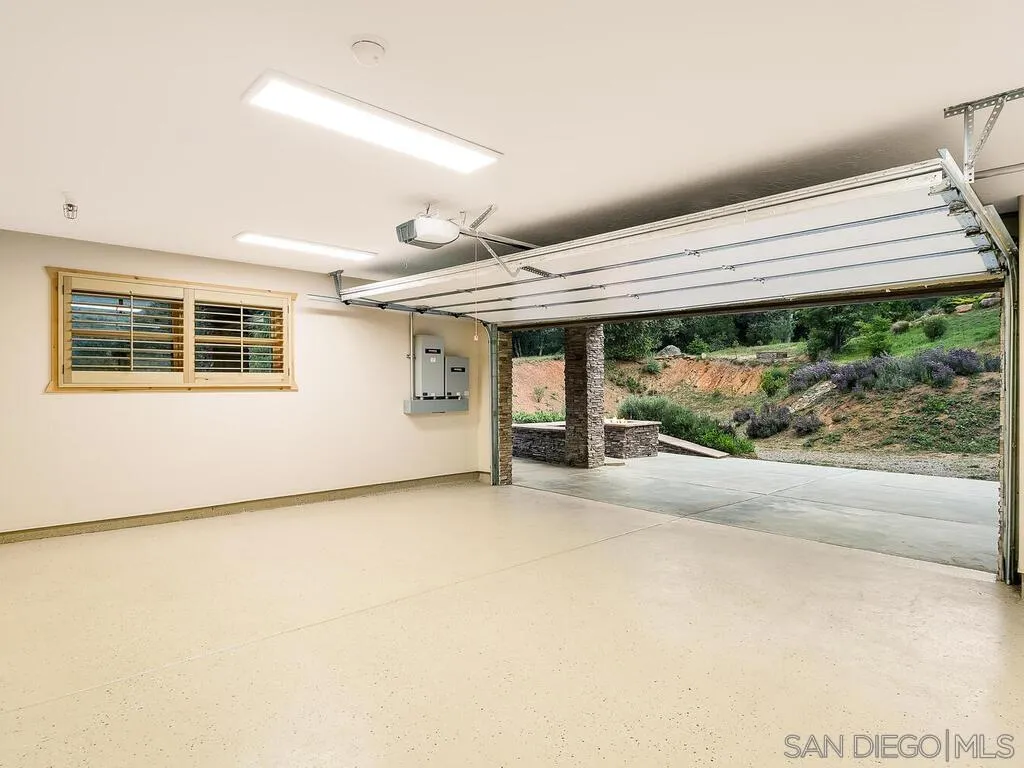 1068 W Incense Cedar Road