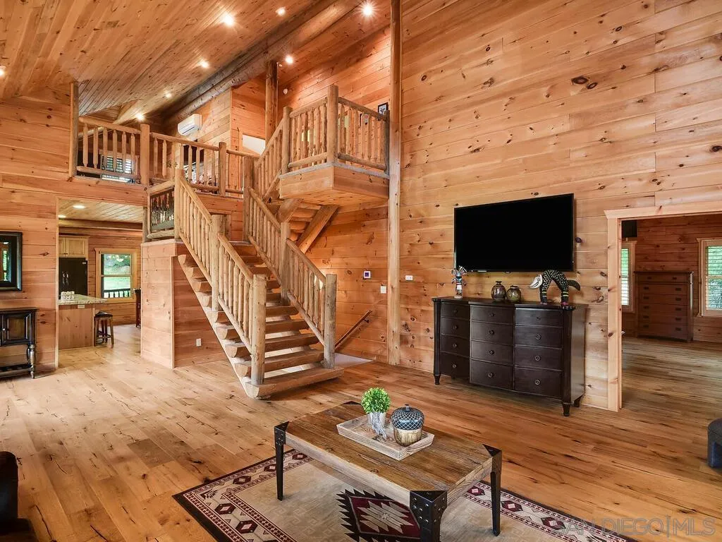 1068 W Incense Cedar Road