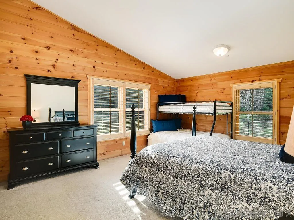 1068 W Incense Cedar Road