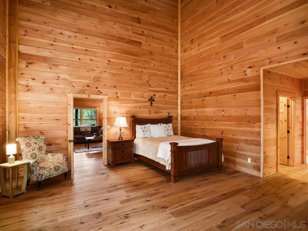 1068 W Incense Cedar Road