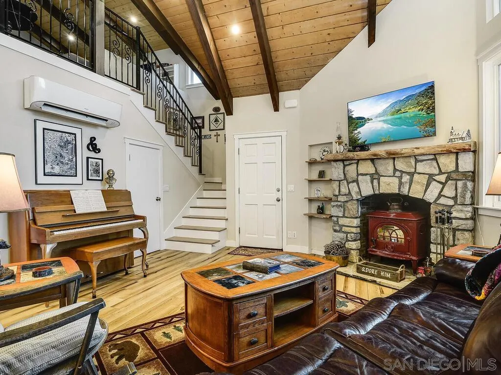 1209 Farmer Road