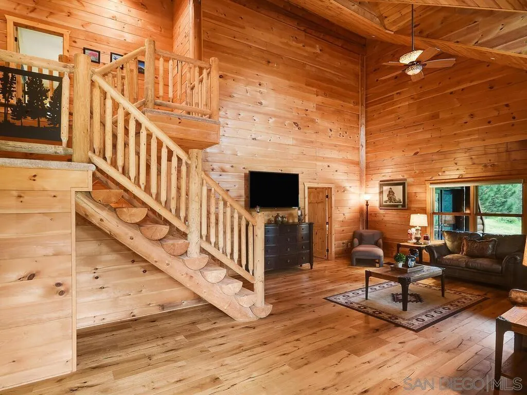 1068 W Incense Cedar Road