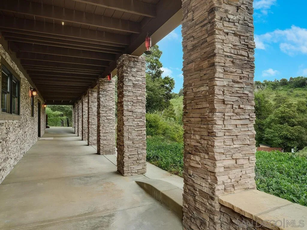 1068 W Incense Cedar Road