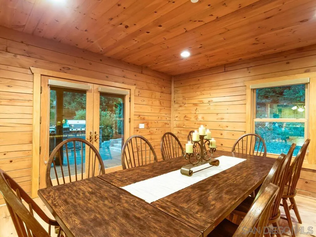 1068 W Incense Cedar Road