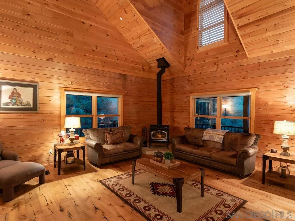 1068 W Incense Cedar Road