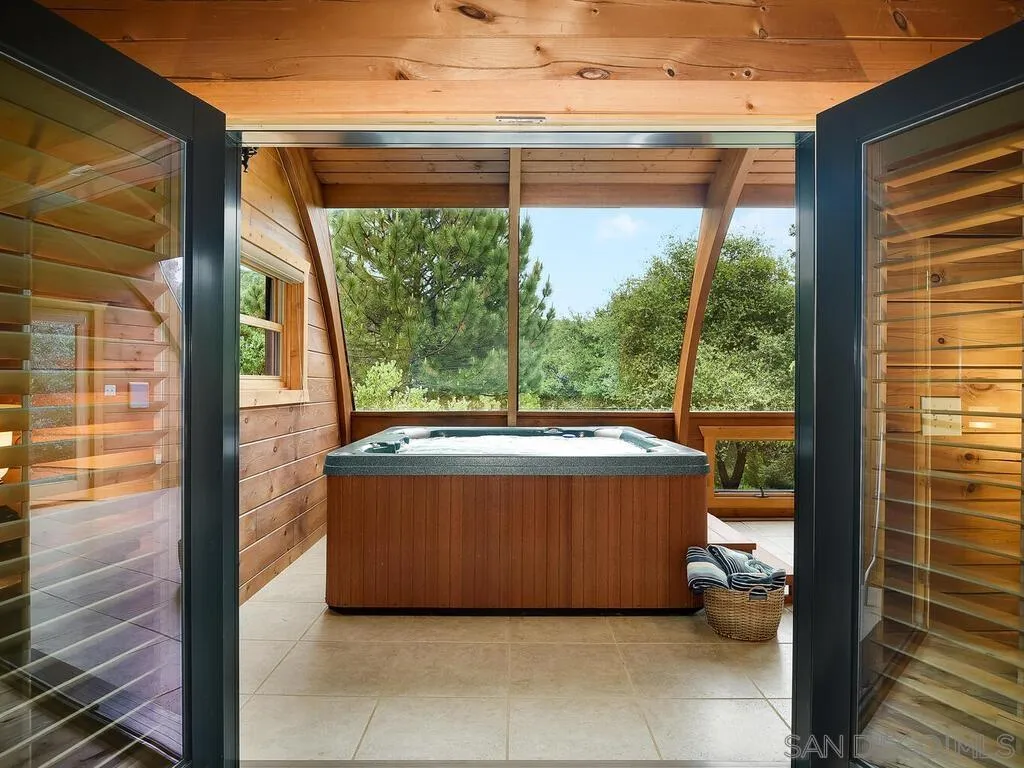 1068 W Incense Cedar Road