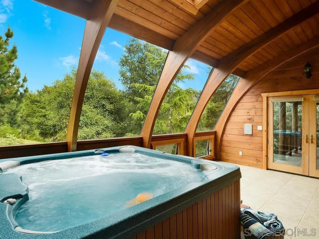 1068 W Incense Cedar Road