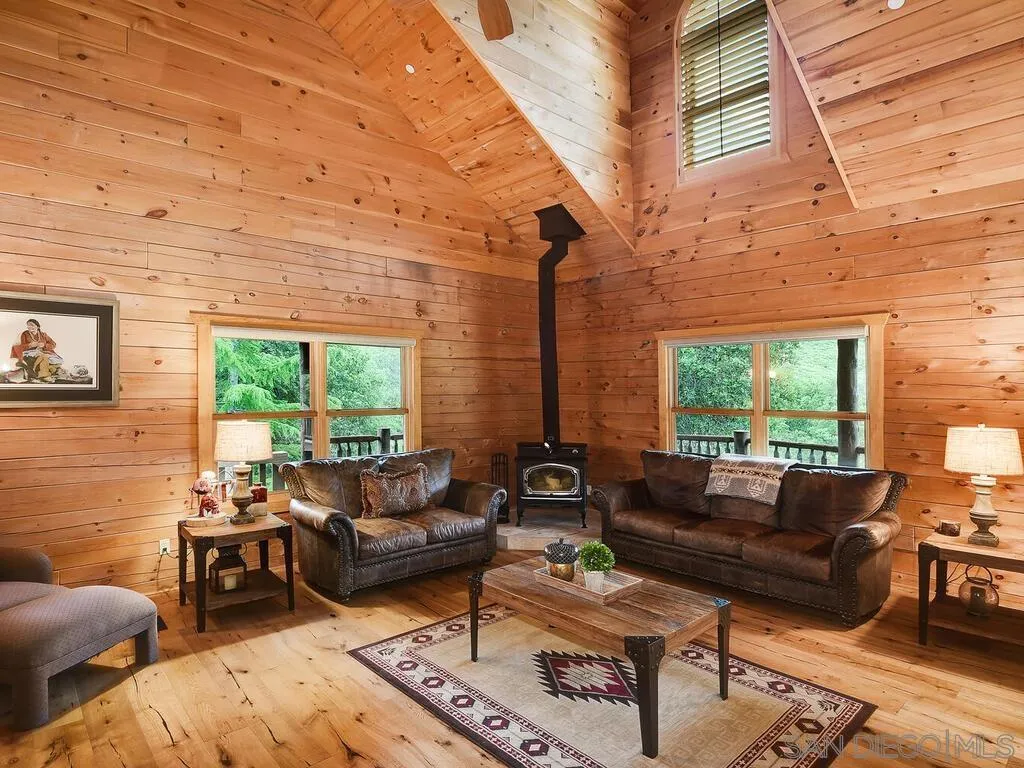 1068 W Incense Cedar Road