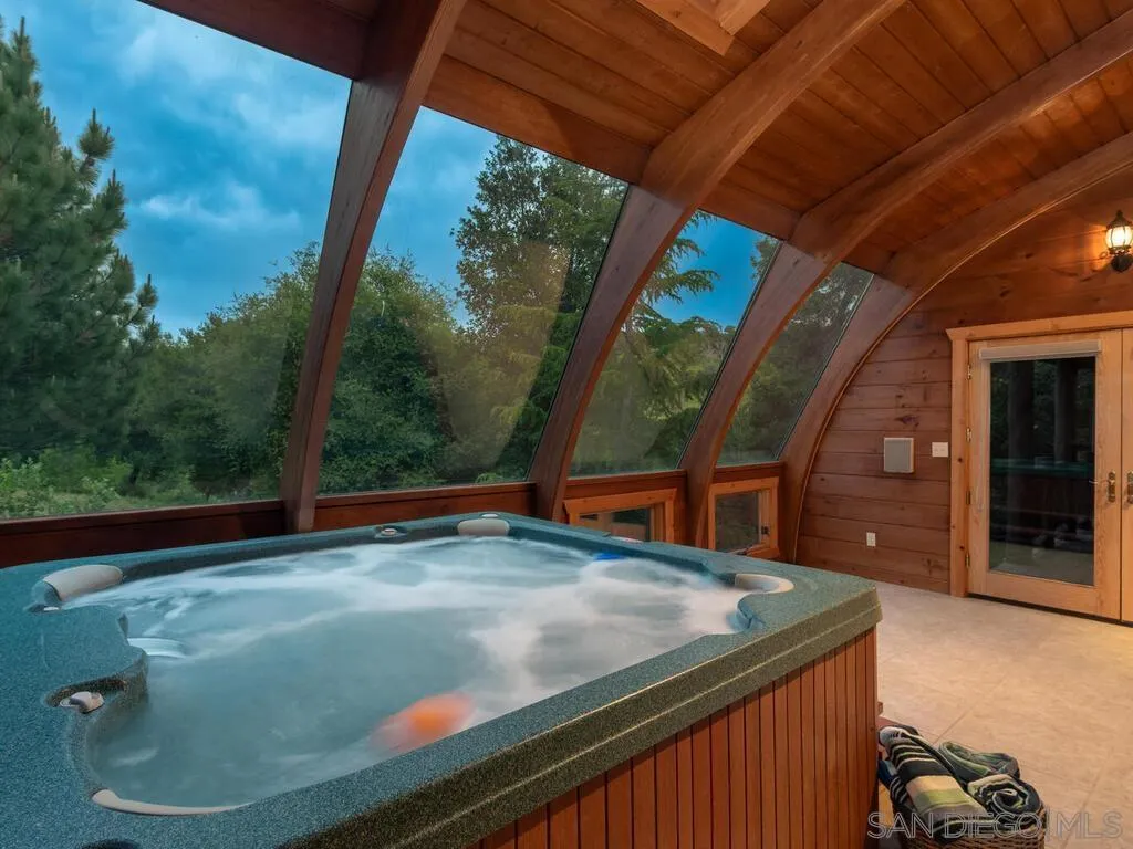 1068 W Incense Cedar Road