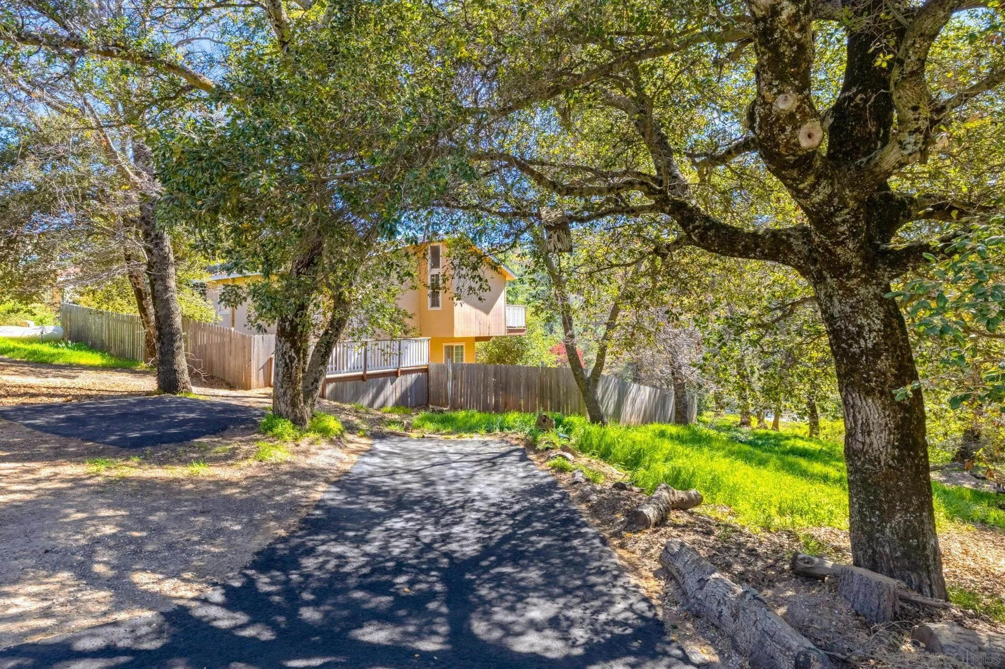 2610 Salton Vista Dr
