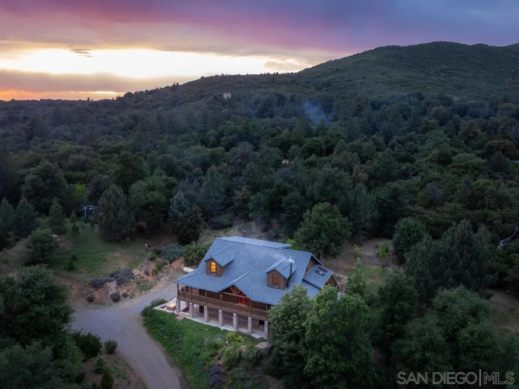 1068 W Incense Cedar Road