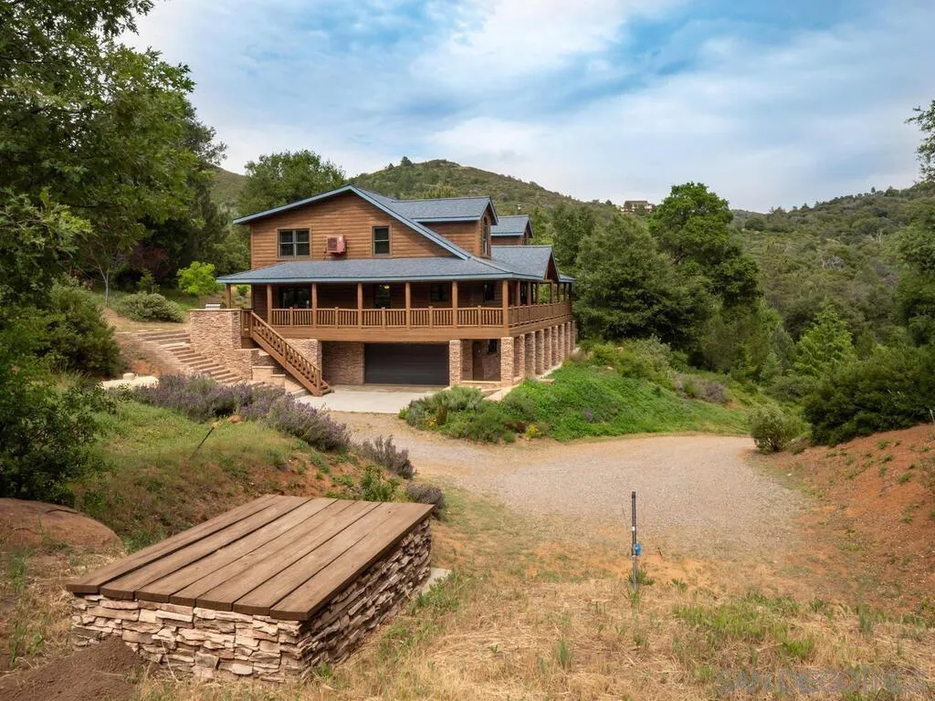 1068 W Incense Cedar Road