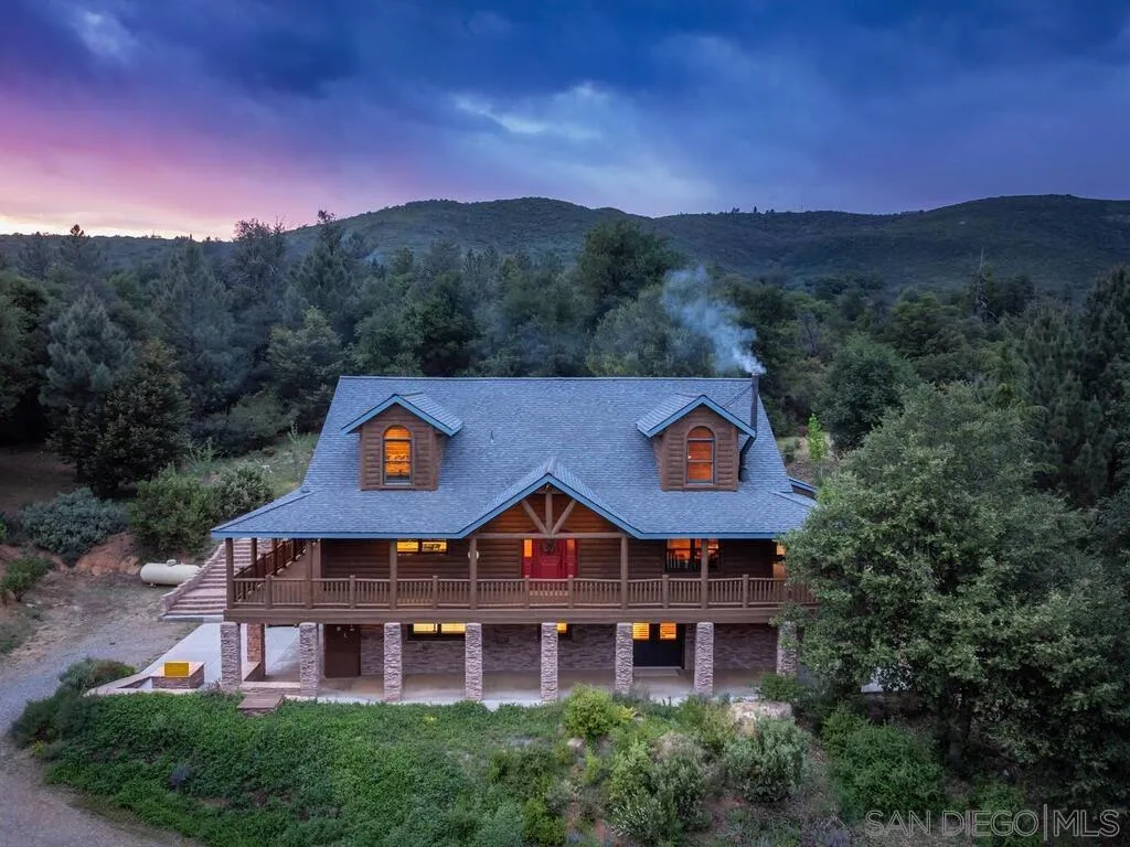 1068 W Incense Cedar Road