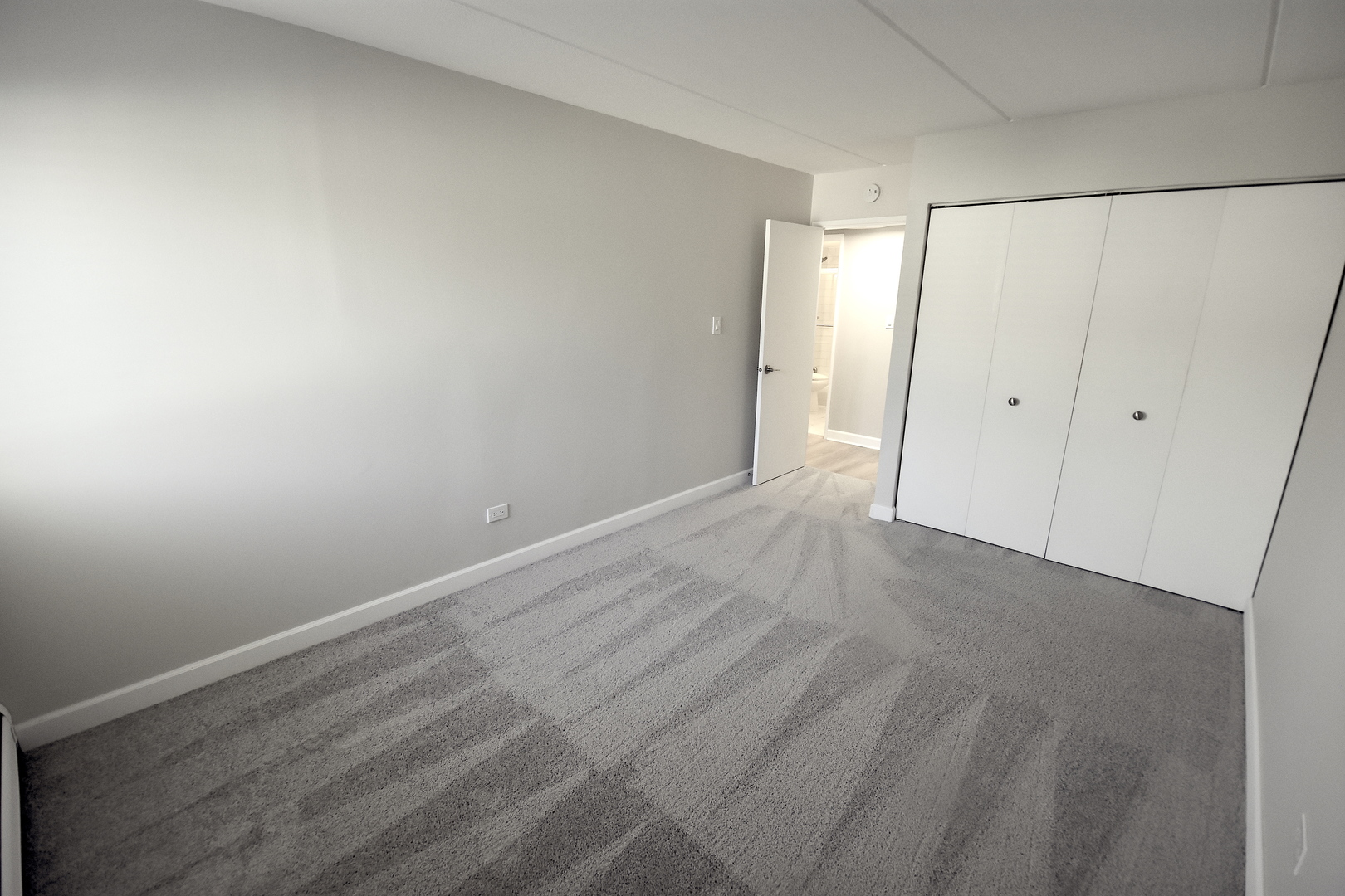 7920 WOODGLEN Lane Unit: 201