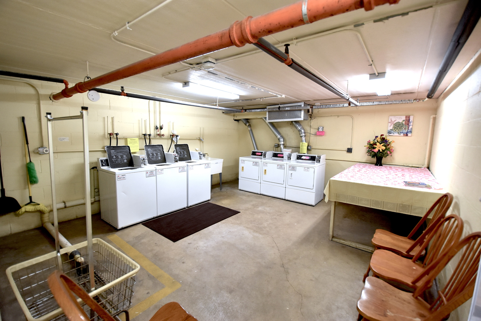 7920 WOODGLEN Lane Unit: 201