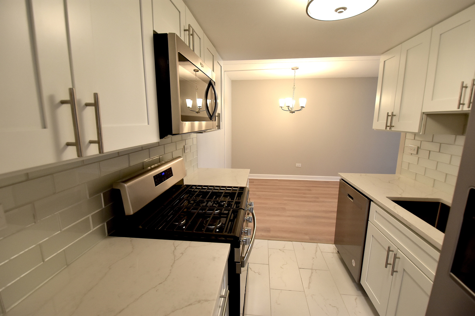 7920 WOODGLEN Lane Unit: 201