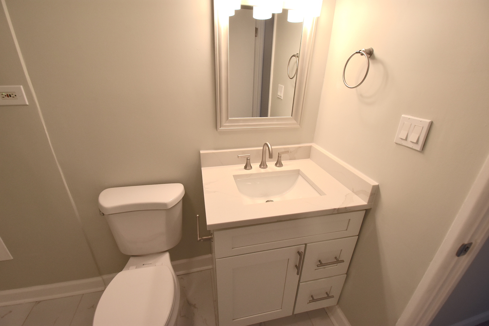 7920 WOODGLEN Lane Unit: 201