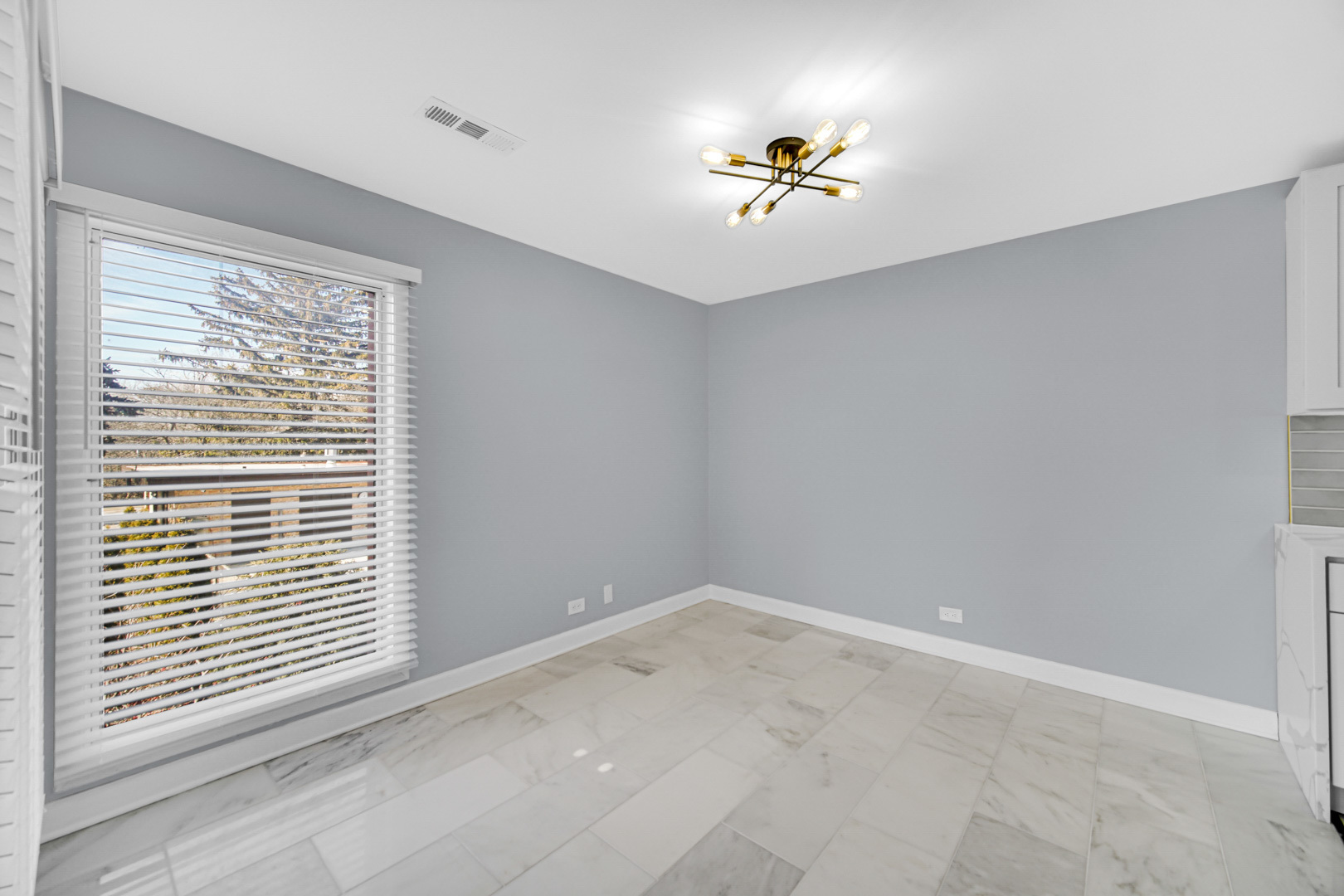 1915 Tanglewood Drive Unit: 2D