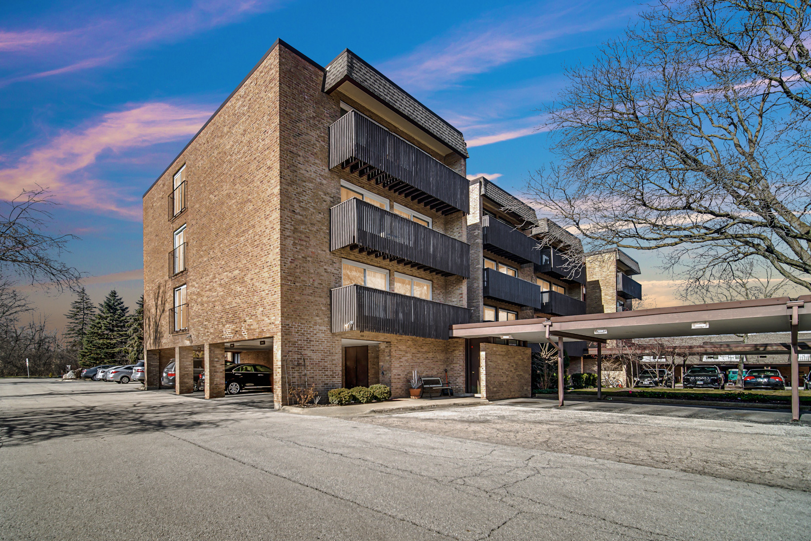 1915 Tanglewood Drive Unit: 2D