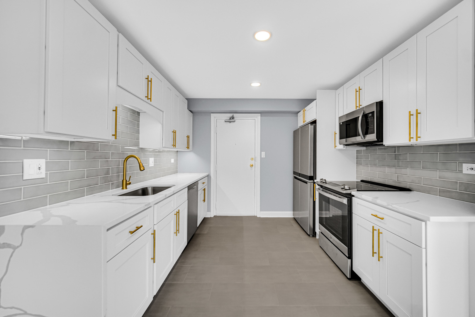 1915 Tanglewood Drive Unit: 2D