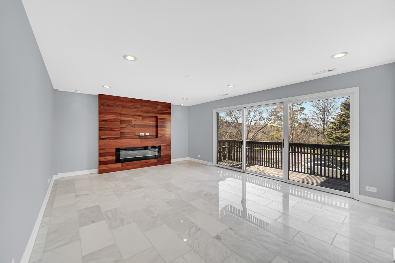 1915 Tanglewood Drive Unit: 2D