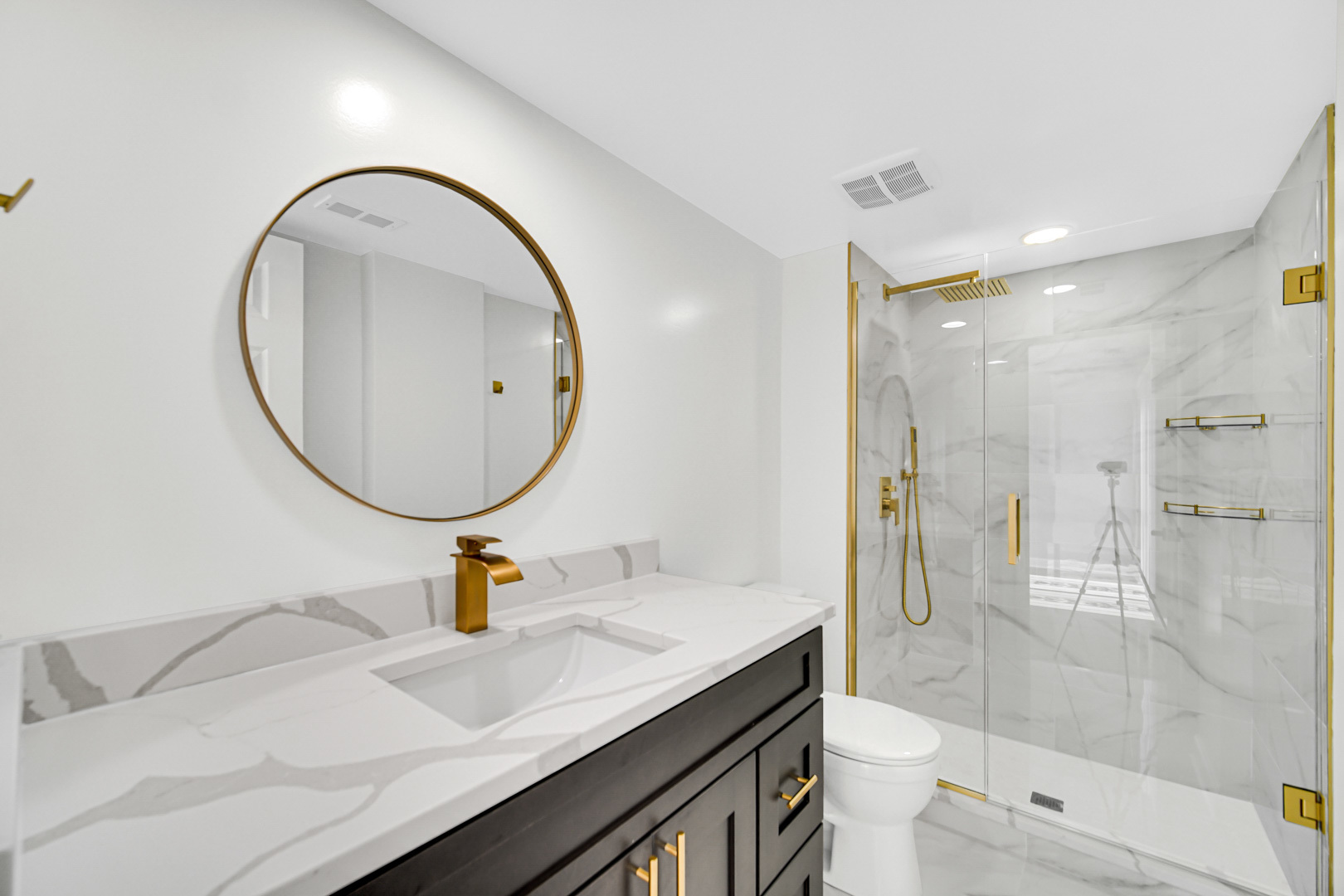 1915 Tanglewood Drive Unit: 2D