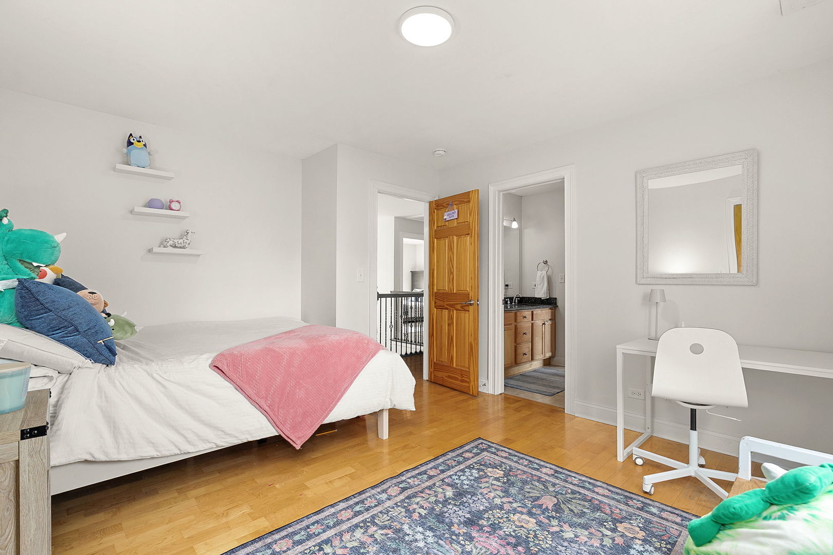 1033 W 58th Street