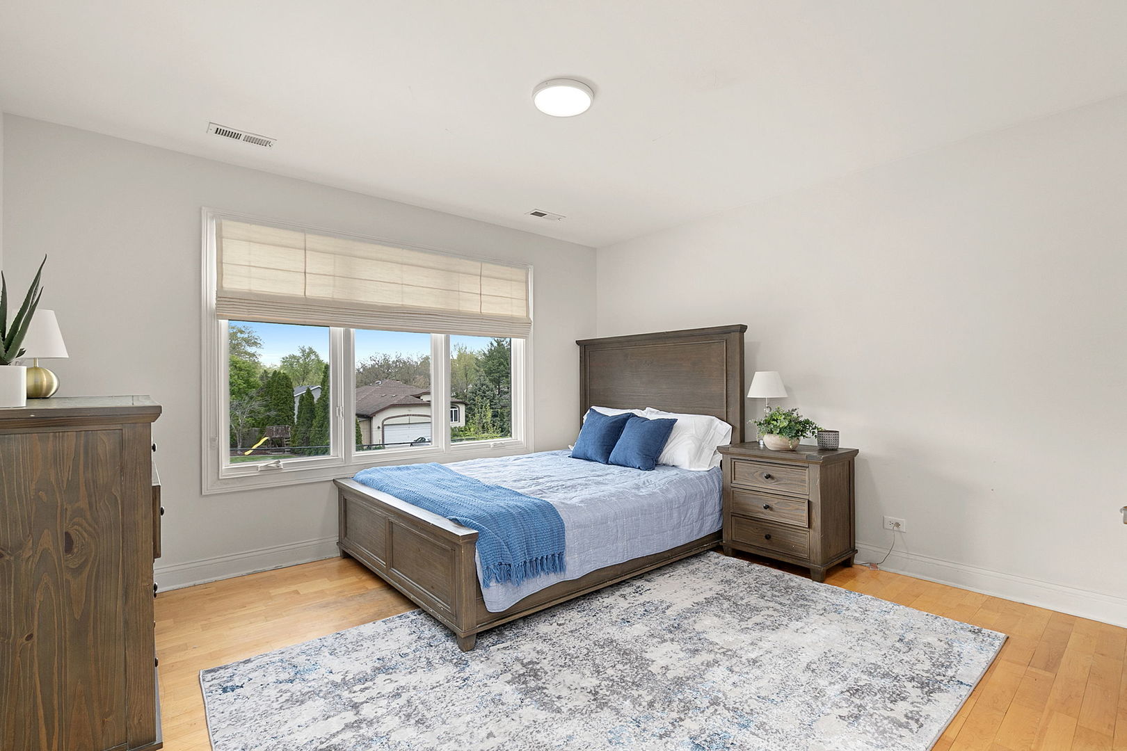 1033 W 58th Street
