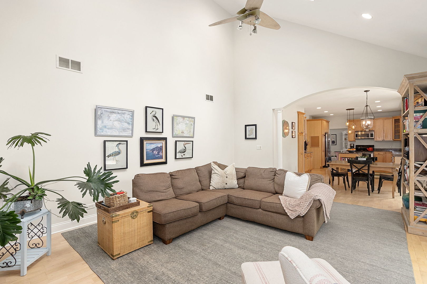 1033 W 58th Street