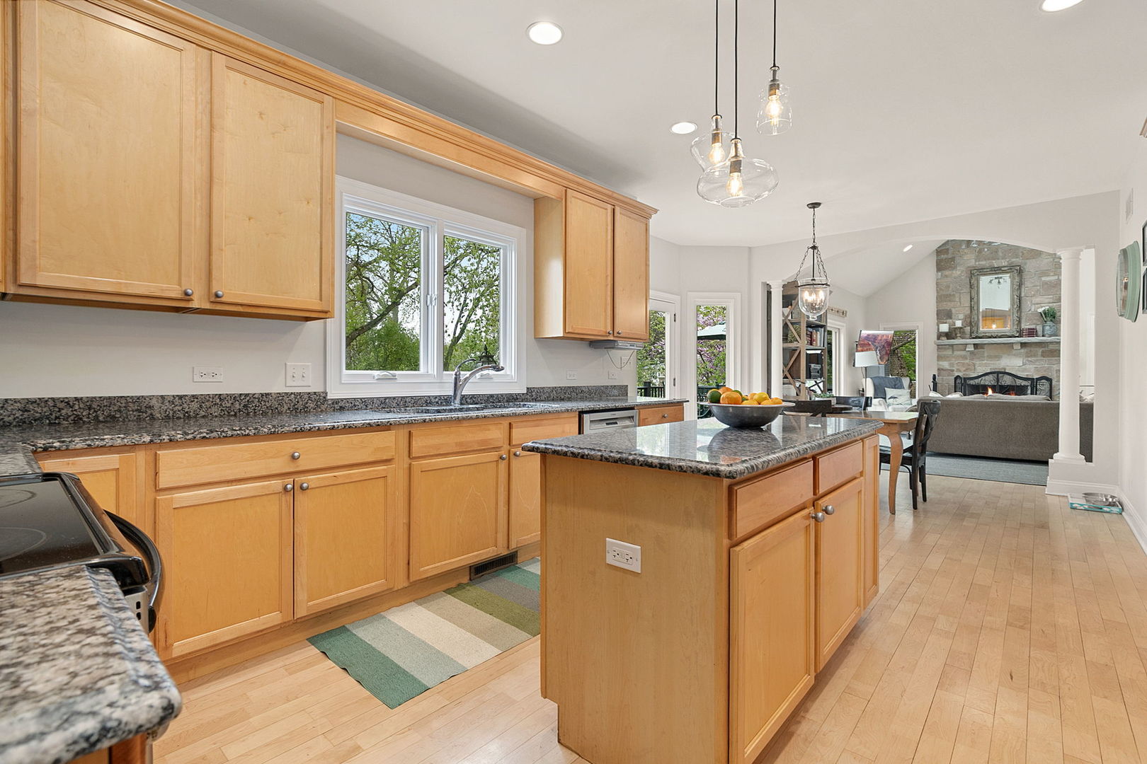 1033 W 58th Street