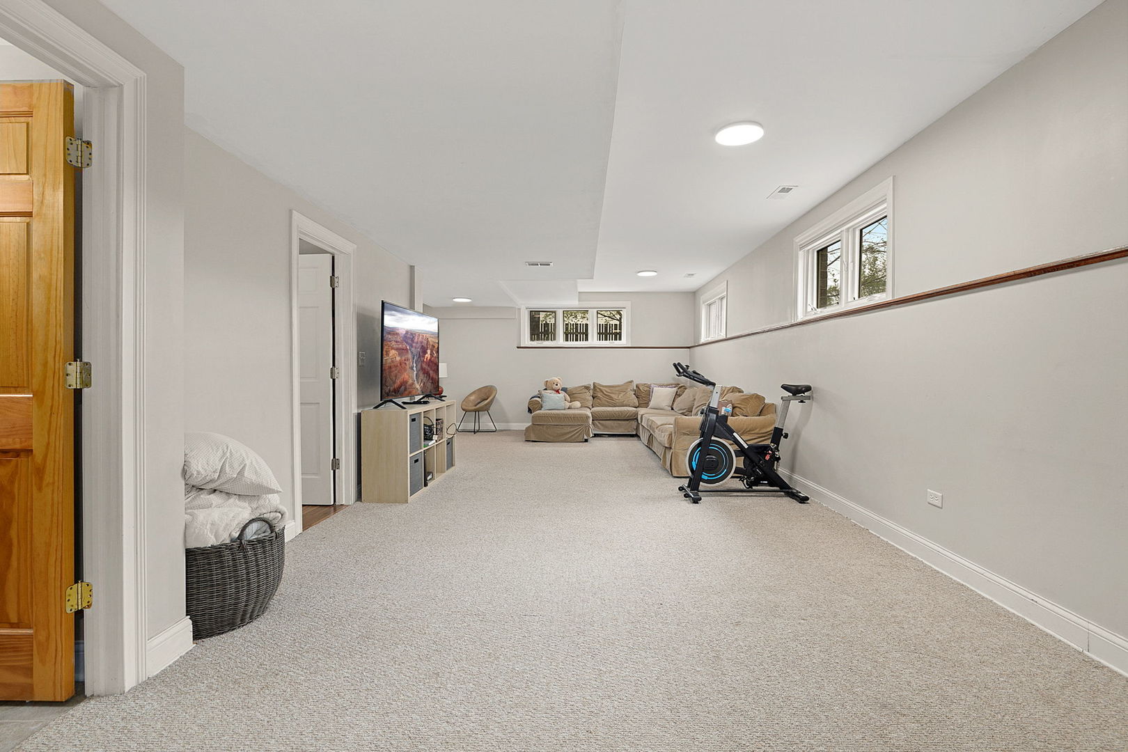 1033 W 58th Street