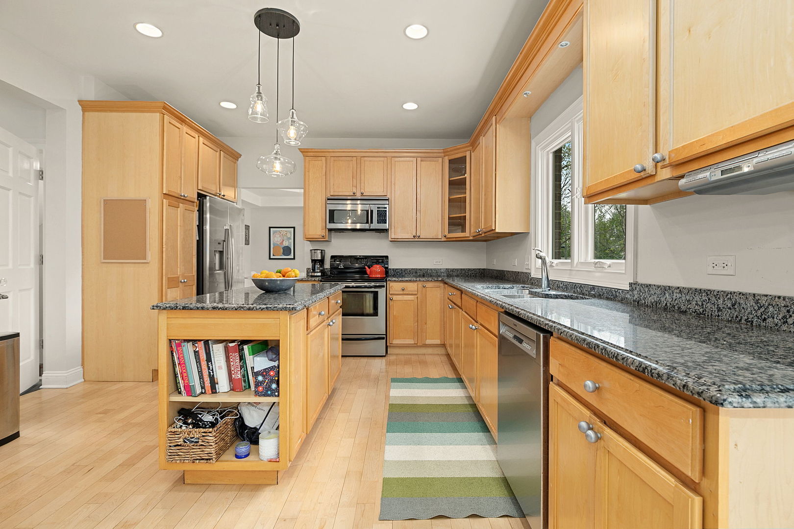 1033 W 58th Street