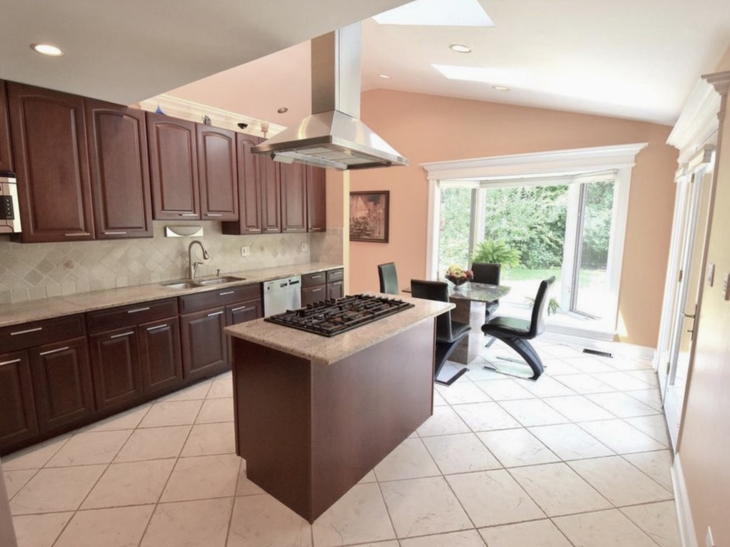 1302 S PRINCETON Avenue