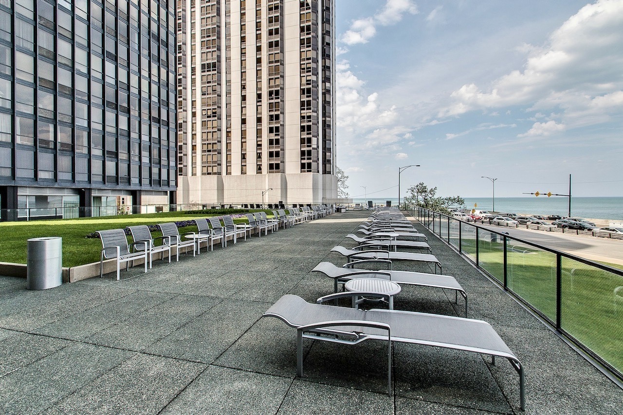 900 N Lake Shore Drive Unit: 1207
