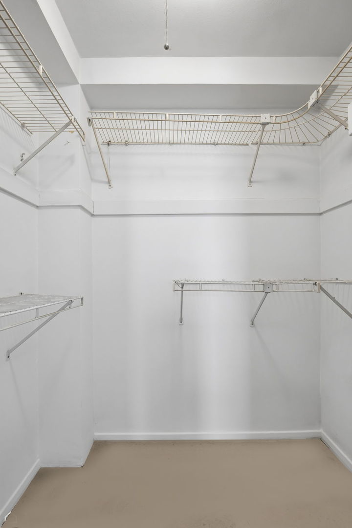 900 N Lake Shore Drive Unit: 1207