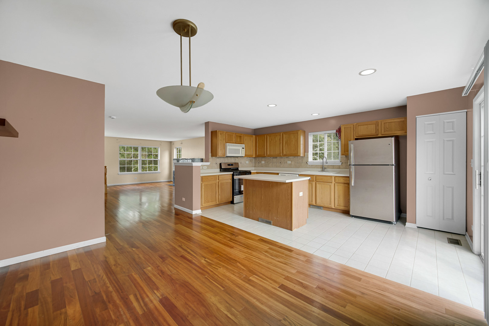 62 E Clare Court Unit: 62