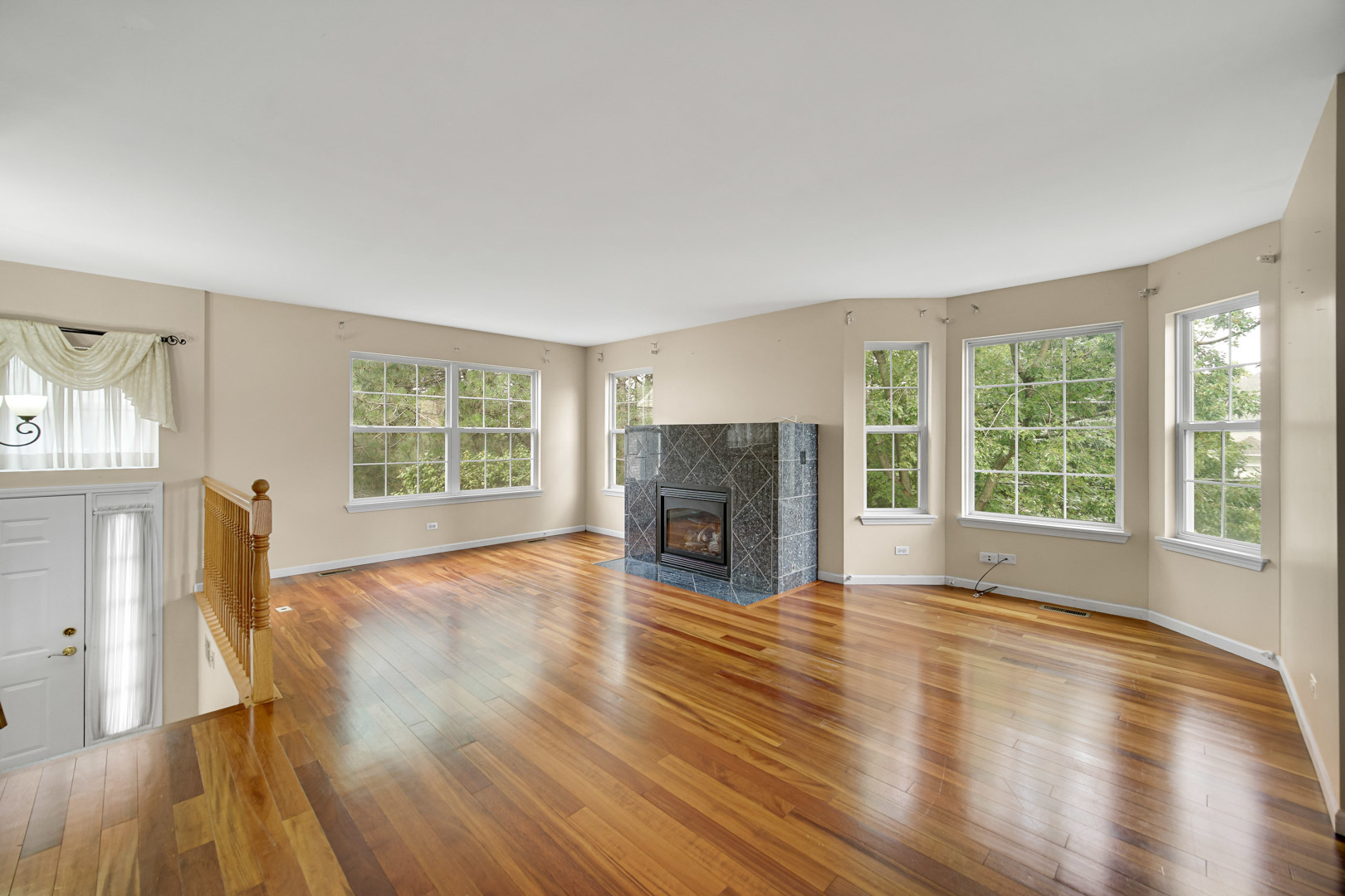 62 E Clare Court Unit: 62