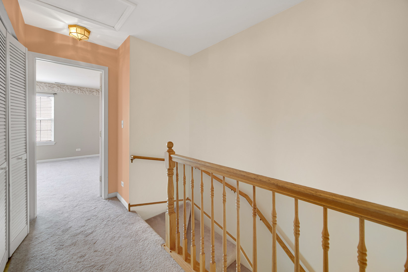 62 E Clare Court Unit: 62