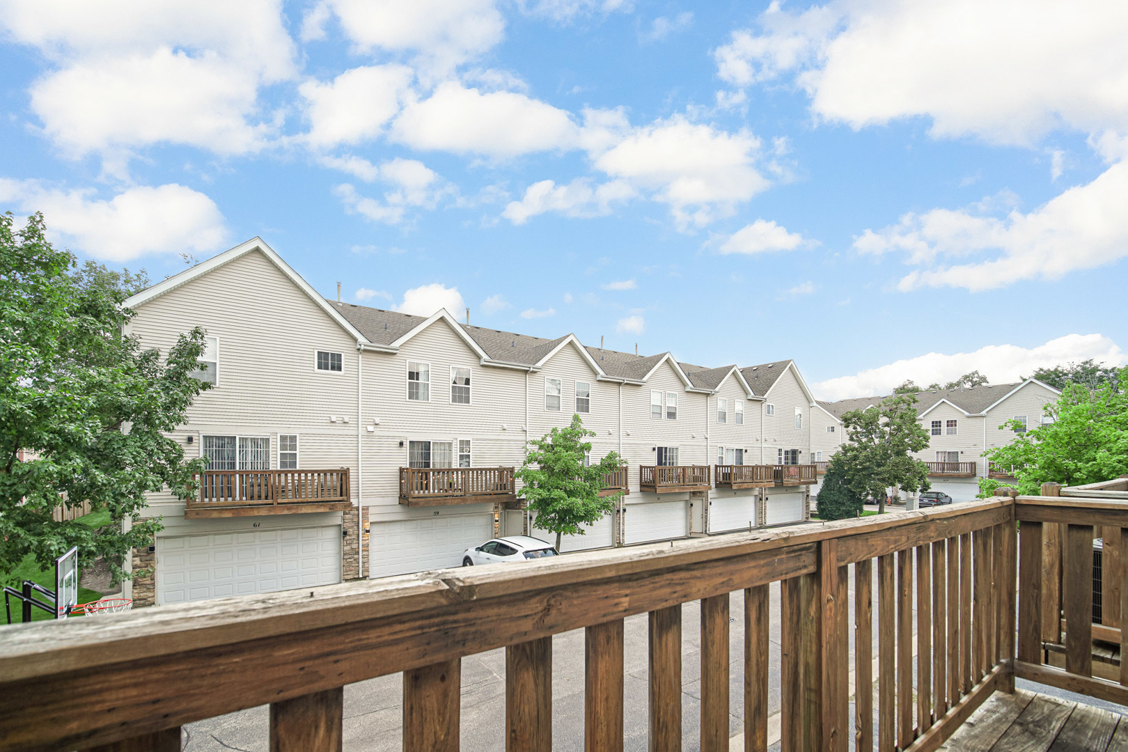 62 E Clare Court Unit: 62