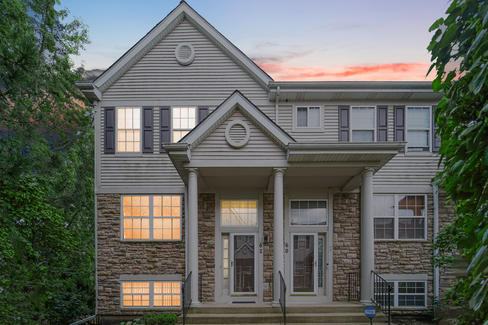 62 E Clare Court Unit: 62