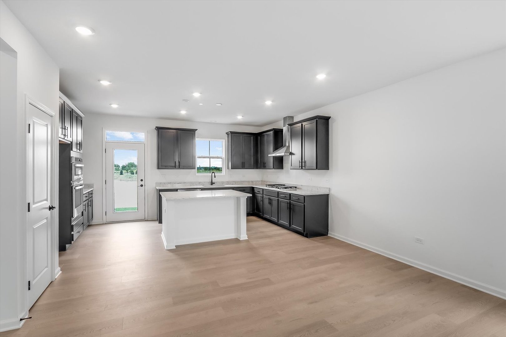 15446 W Amelia Circle