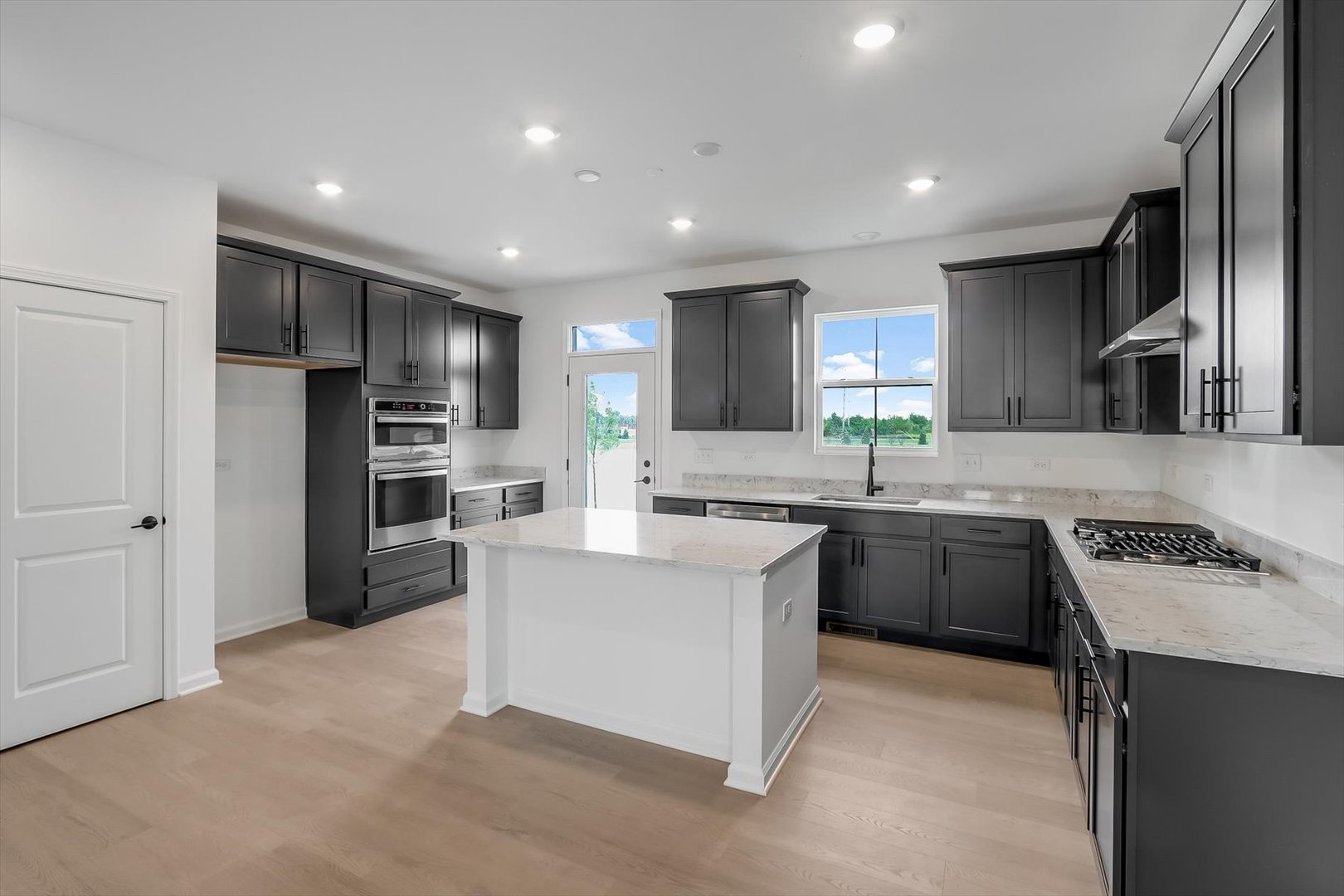15446 W Amelia Circle