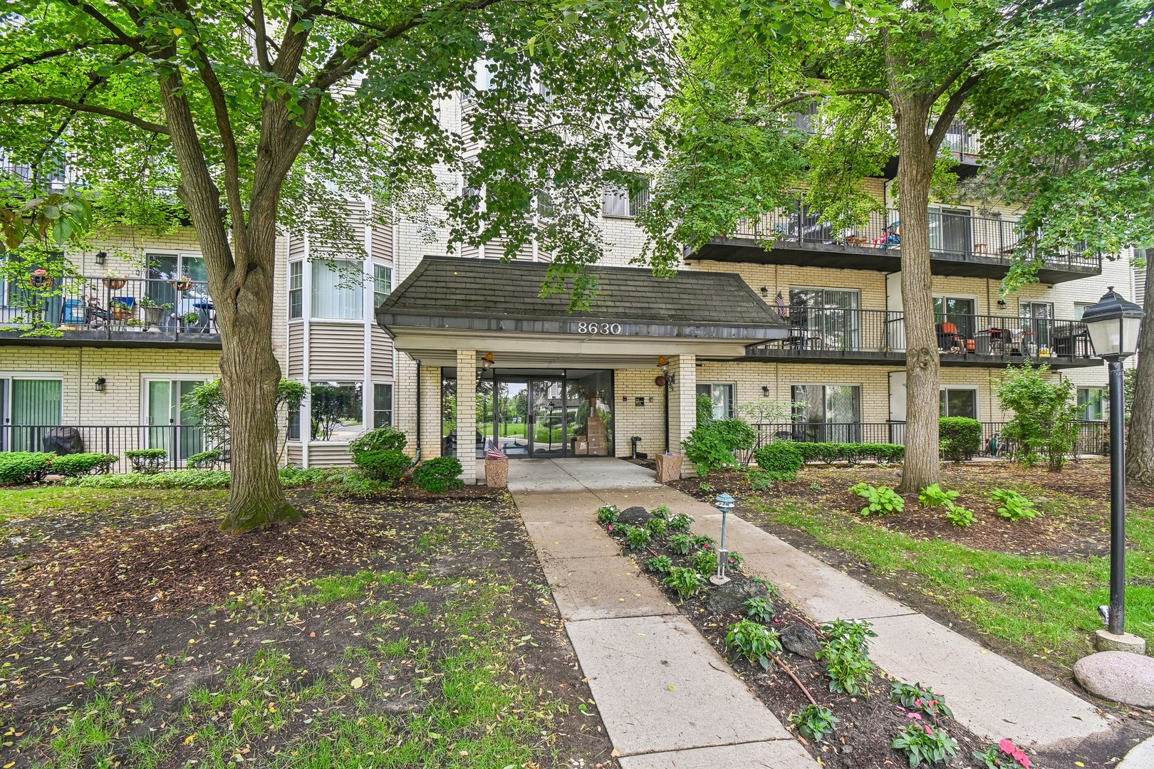 8630 Waukegan Road Unit: 414
