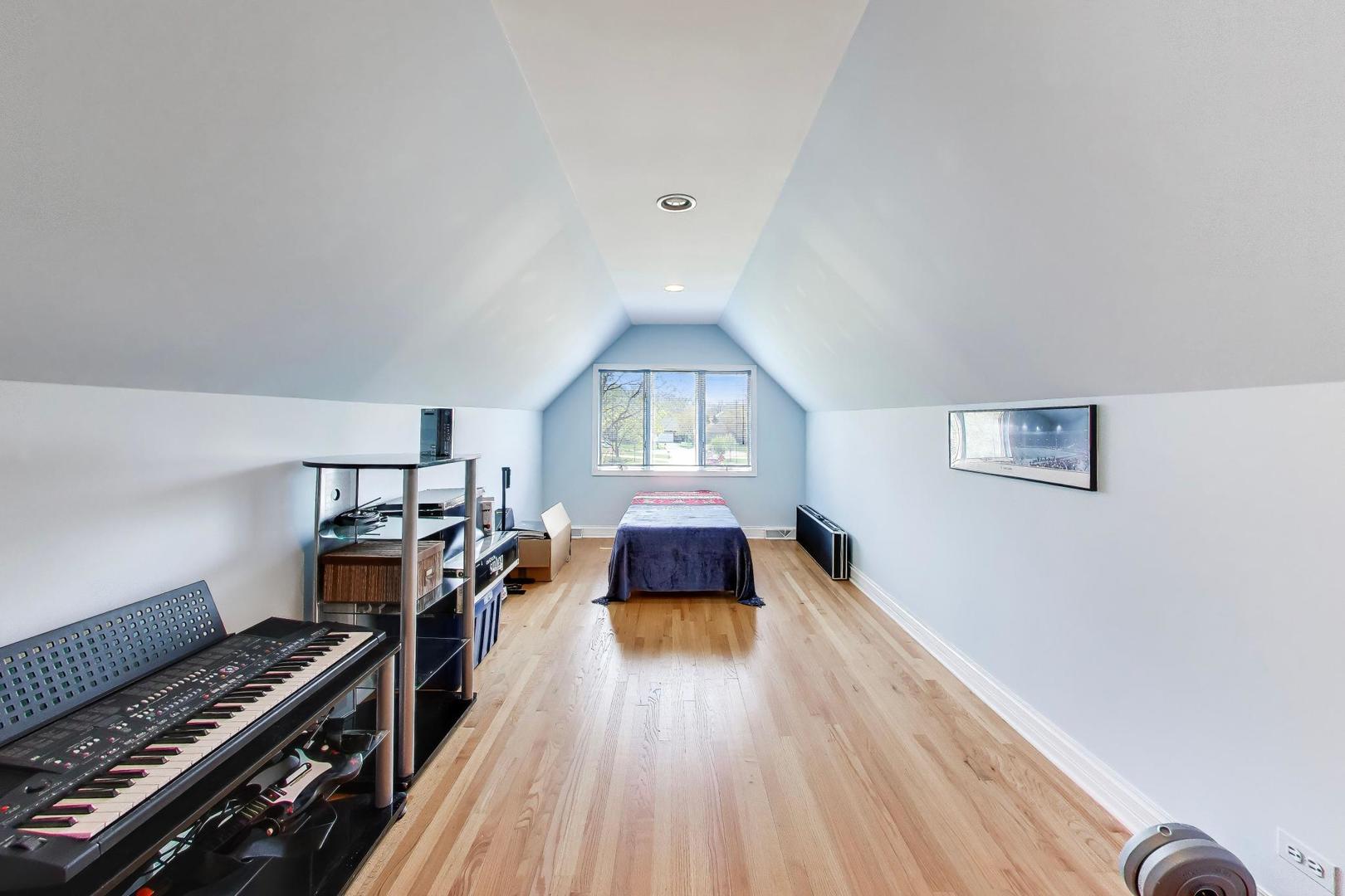 766 Camelot Drive
