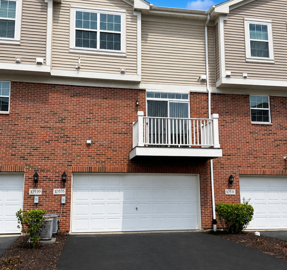 10535 W 154th Place
